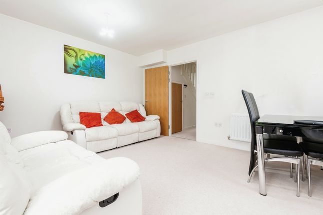 End terrace house for sale in Challney Gardens, Luton