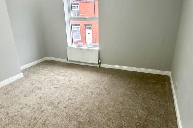 169, Trafalgar Street, Ashton-Under-Lyne photo 3
