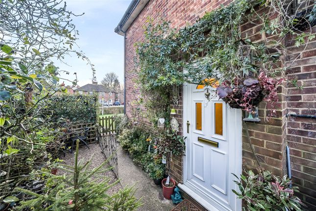 332A,, Kenton Lane, Harrow photo 4