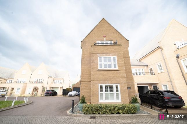 5-bed house on 59, Gunners Rise, Shoebury Garrison, Southend, £825,000