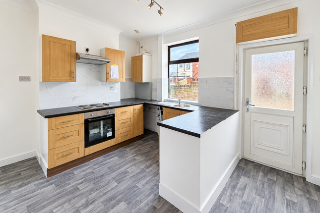 7 Wood Lea, Pontefract photo 3