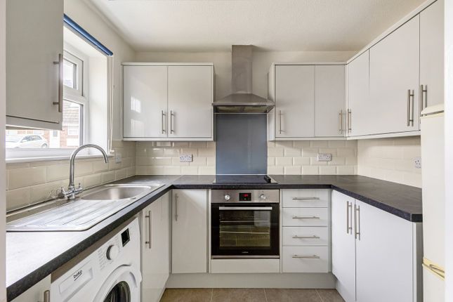 18, Aston Grove, Cheltenham photo 3