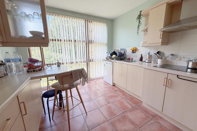 30, Woodward Place, Milton Keynes photo 3