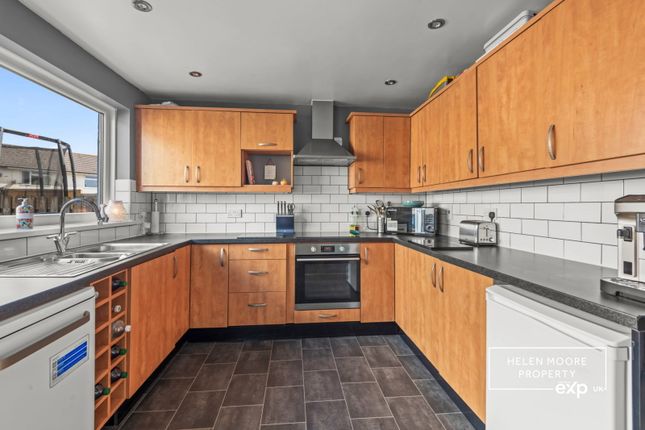 22, New Park Road, Ivybridge photo 4