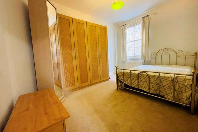 Flat for sale in Selborne Road, London