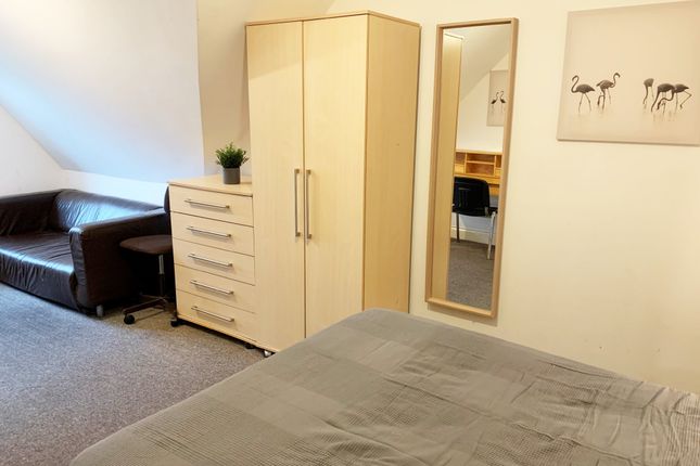 Room to rent in Christchurch Road, Reading