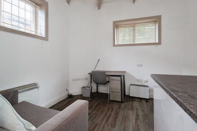 Flat 1, Landcross House 1A,, Landcross Road, Greater Manchester photo 3