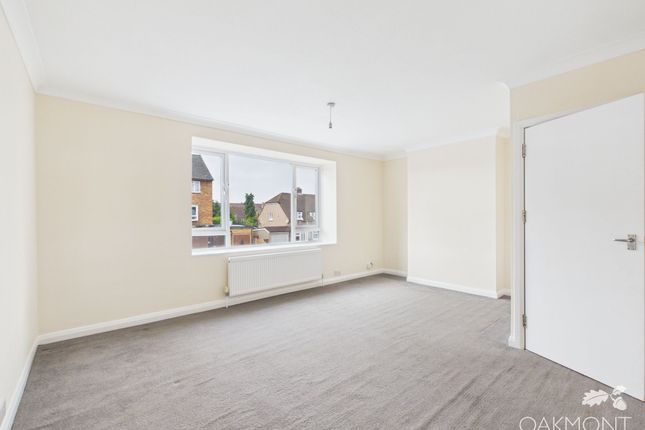 63a Masefield Crescent, Romford photo 3