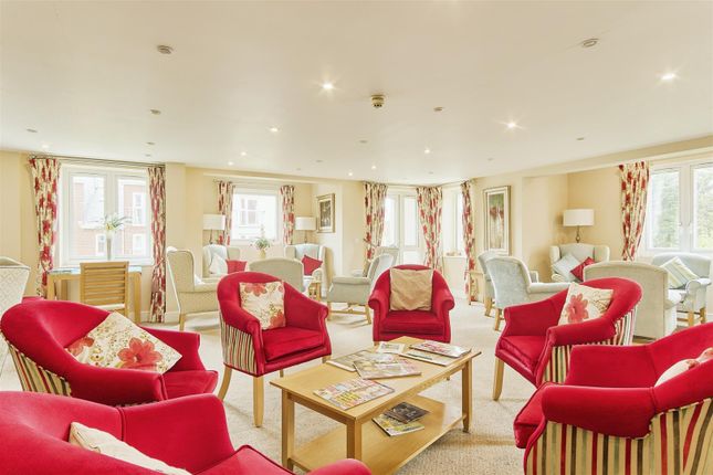Flat for sale in Somers Brook Court, Newport