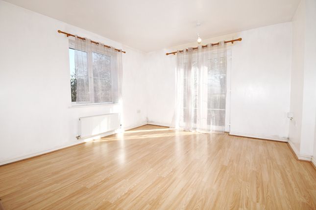 7, Bewick Croft, Coventry photo 4
