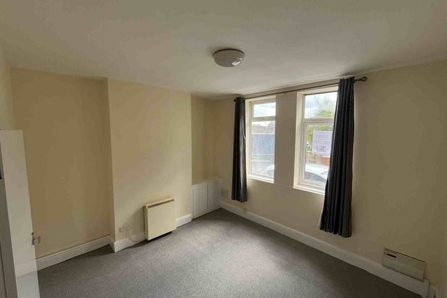 6a, West Hill Drive, Nottinghamshire photo 2