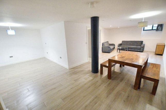 Apartment B09, Conditioning House, Cape Street, Bradford photo 5