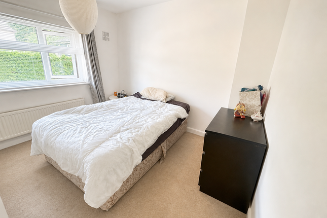 13, Astill Drive, Leicester photo 4