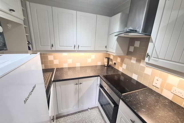 Flat 27, Ryan Court, White Cliff Mill Street, Blandford Forum photo 2