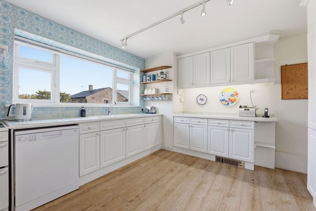 Overbeck, Cripton Lane, Chesterfield photo 3