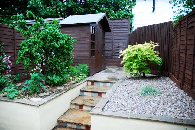 Tom Price Close, Cheltenham photo 5