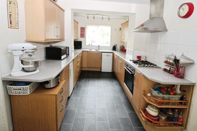 2, Milne Road, Hull photo 4