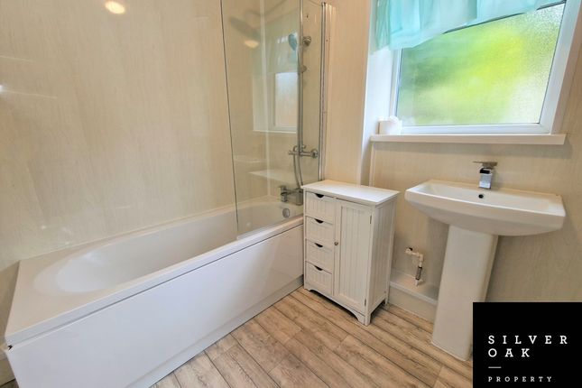 9 Rhandir Terrace, Llanelli photo 5