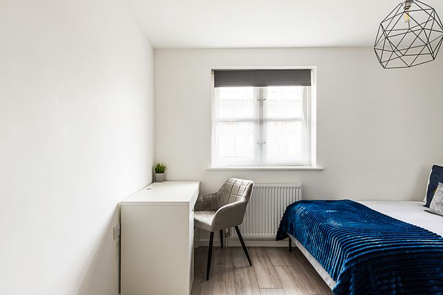 Flat to rent in Vivian Comma Close, Finsbury Park, London