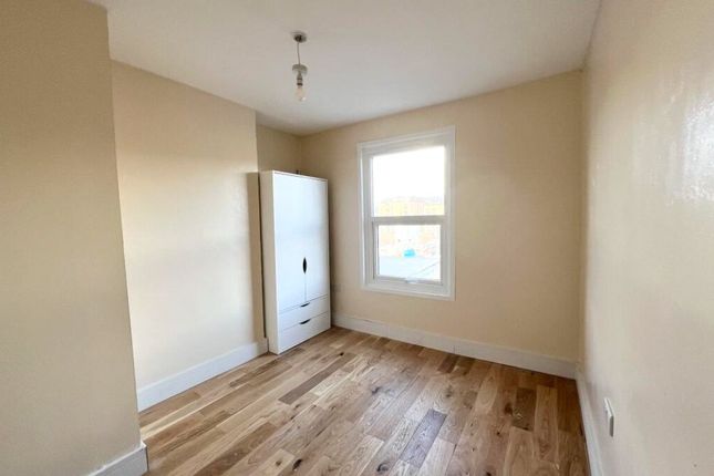 36, Arden Road,, N3 3AN photo 2