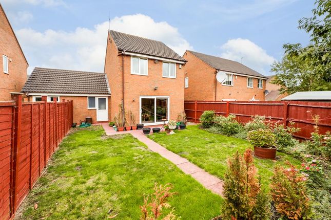6, Barth Close, Great Oakley photo 4