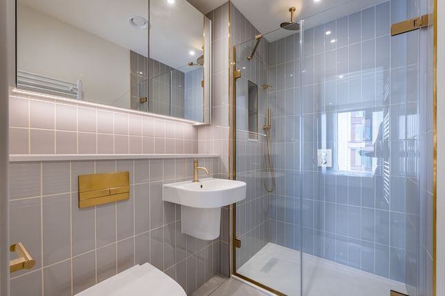 159, The Eades, 11 Selborne Road, London photo 4