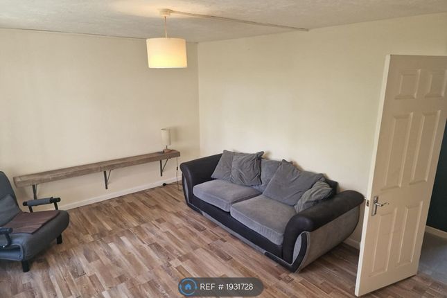 Thumbnail Flat to rent in Chester Road, Stevenage