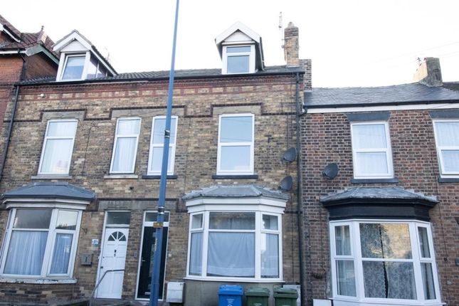 Thumbnail Flat to rent in Flat 1, 7 Scarborough Road, Filey