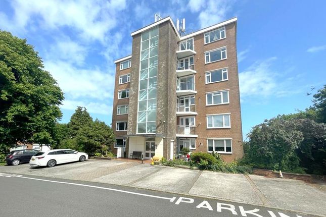 Flat for sale in Highcliffe Court, Langland, Swansea