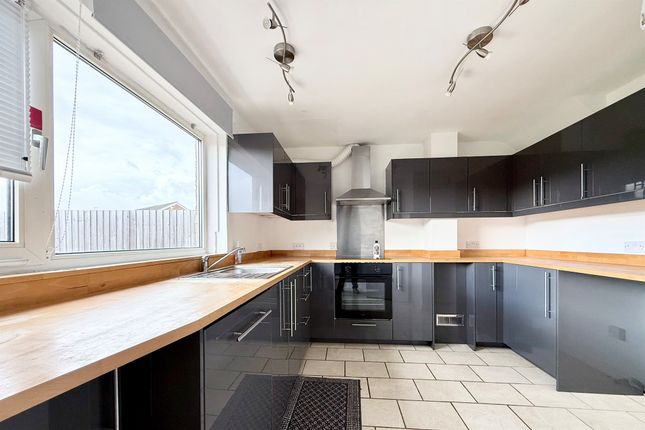 16, Elm Walk, Brandon photo 2