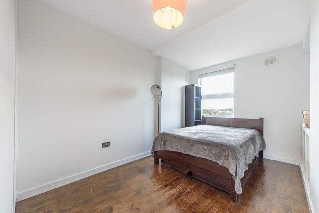 St Julians Road, Kilburn photo 4