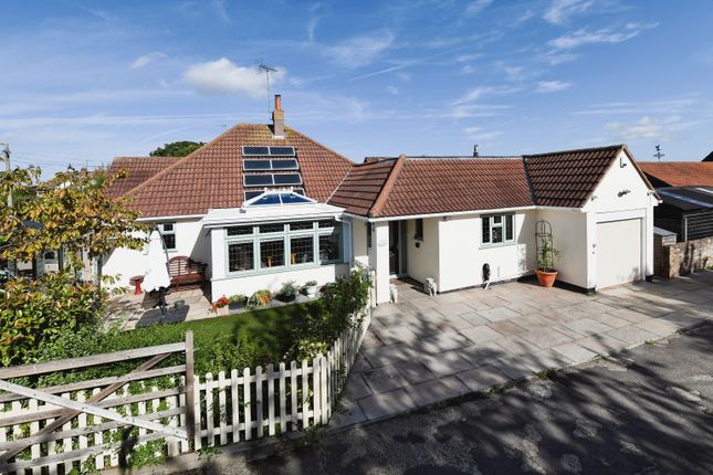 Thumbnail Bungalow for sale in Salmonds Grove, Ingrave, Brentwood