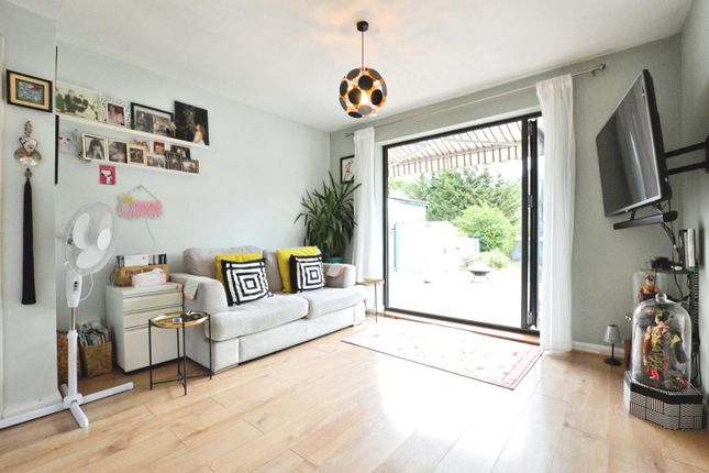 65, Batchwood Drive, St Albans photo 3
