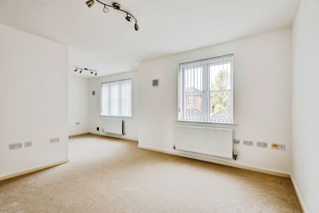 Flat 6, Firhill House, 5, Twickenham Close, Wiltshire photo 4