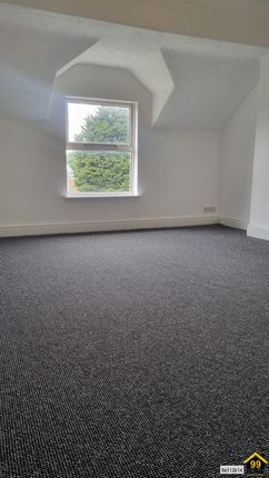 Thumbnail Flat to rent in Queens Road, Birkenhead, Wirral
