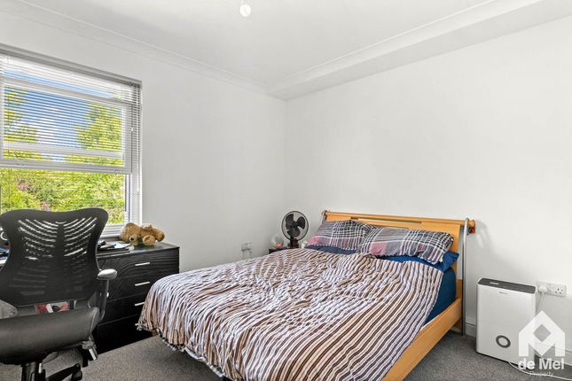 8 Eltham Lawns, Queens Road, Cheltenham photo 4