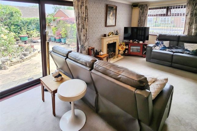 11, Freeman Close, Warwickshire photo 3
