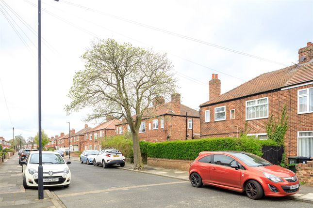 Flat for sale in Closefield Grove, Monkseaton, Tyne And Wear