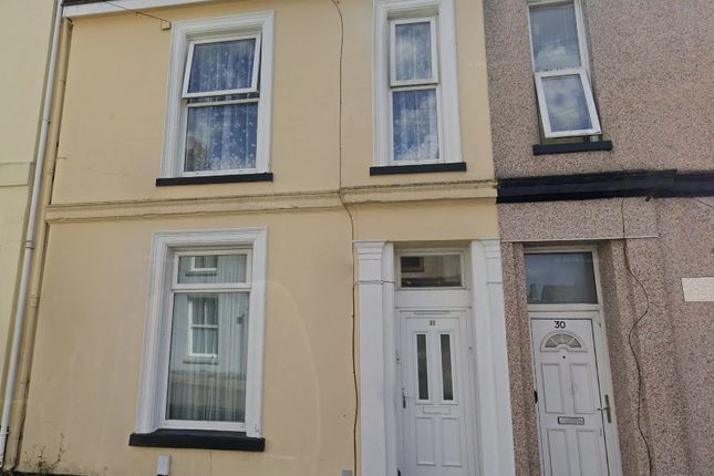 1 Bedroom Flat in PL4 8JB