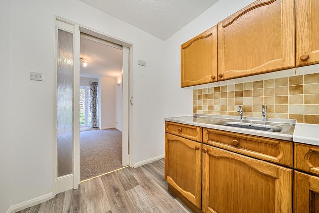 Apartment 8, Trafalgar Court, Clay Lane, Cullompton photo 3