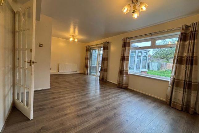 16, Hilltop Drive, Birmingham photo 4
