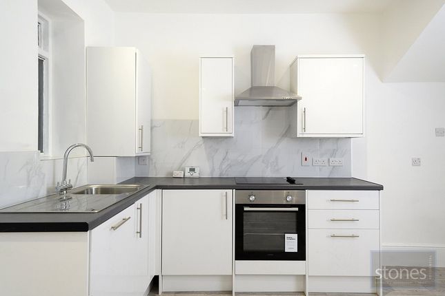 Flat 3, 144, Broadhurst Gardens, London photo 2
