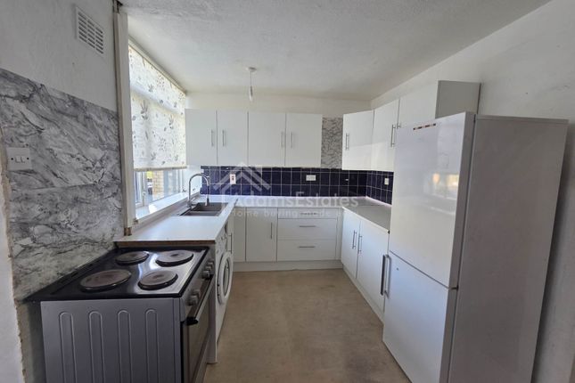 27, The Drive, Batley photo 2