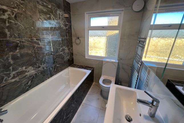 18A, St. Johns Road, Southall photo 3