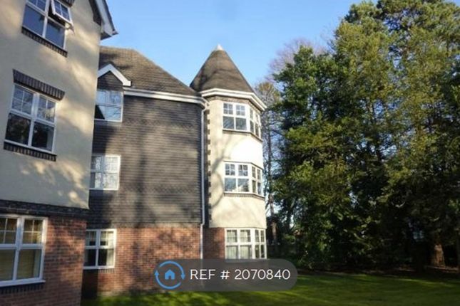 Flat to rent in Wood Court, Sale