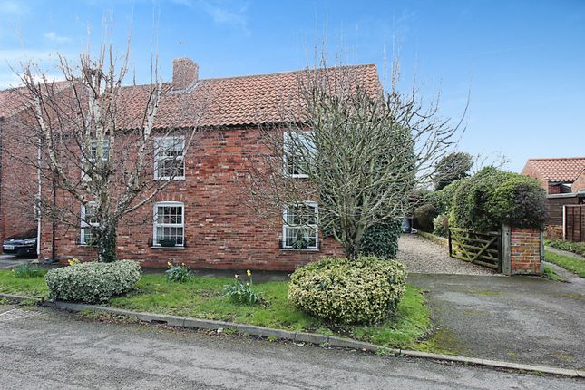 Thumbnail Detached house for sale in School Lane, Beckingham, Lincoln