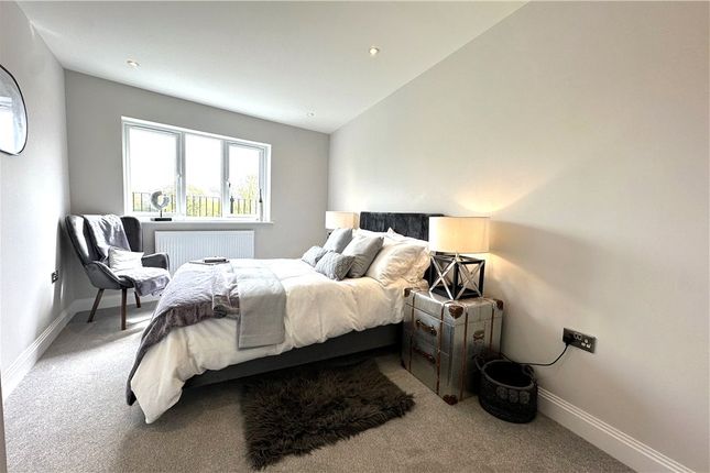 Flat for sale in Larges Lane, Bracknell