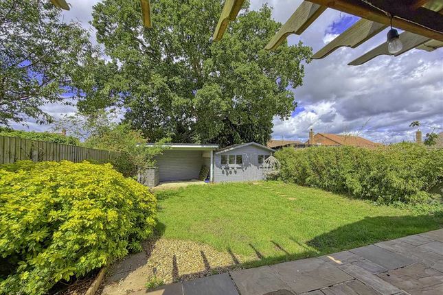 8, Bellamy Close, Frinton On Sea photo 2