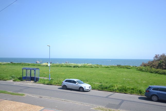 Town house for sale in Kingsway, Selsey