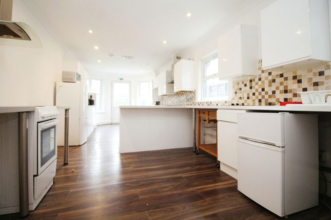 25 Coleraine Road, London photo 2